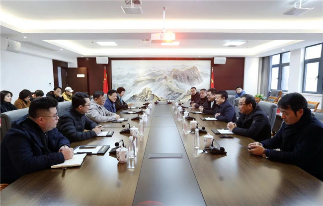 市國(guó)資委黨委書記、主任朱平生帶隊(duì)走訪慰問(wèn)城投集團(tuán)
