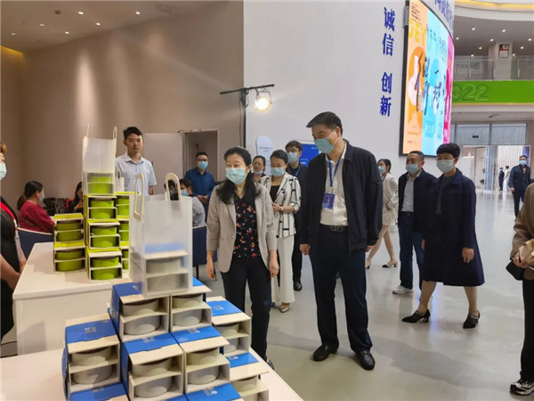 新理念、新時尚、新方式、新感受——德宇集團(tuán)舉行2022得雨活茶新品發(fā)布推廣會