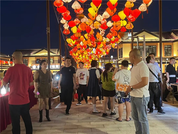 興商貿(mào) 促消費(fèi) 惠民生！景德鎮(zhèn)這里的夜市很火爆！