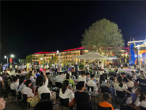 興商貿(mào) 促消費(fèi) 惠民生！景德鎮(zhèn)這里的夜市很火爆！