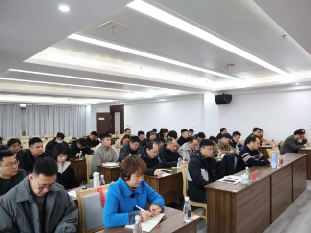 市城投集團(tuán)召開(kāi)違規(guī)套取資金問(wèn)題專(zhuān)項(xiàng)整治暨國(guó)有、集體資產(chǎn)違規(guī)轉(zhuǎn)租問(wèn)題專(zhuān)項(xiàng)治理工作推進(jìn)會(huì)